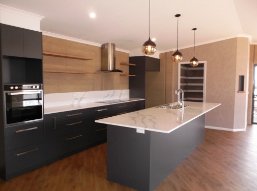 10 Sanderson Rd kitchen