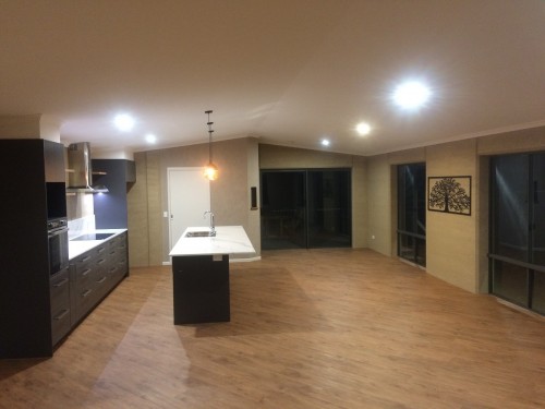10 Sanderson Rd kitchen and dining